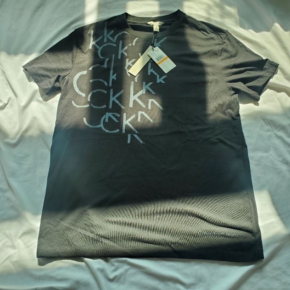 NWT Calvin Klein Jeans Graphic T-Shirt